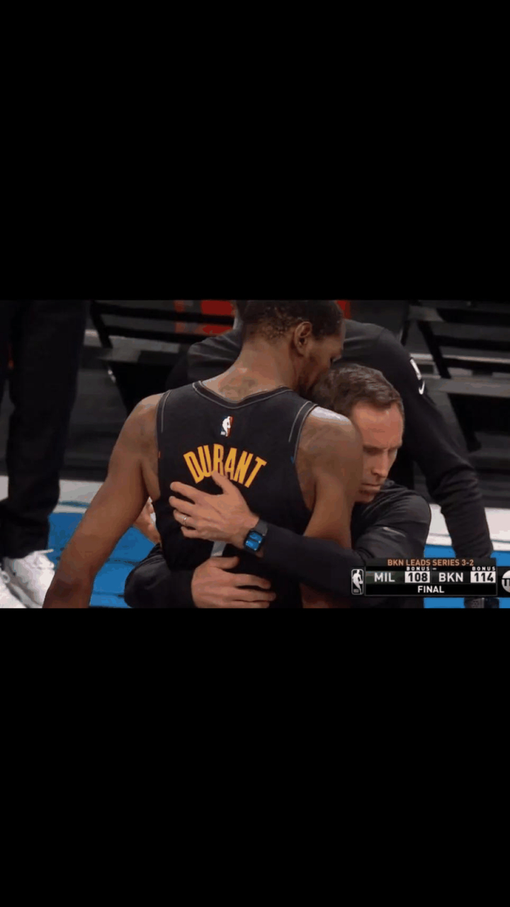 纳什赛后抱着杜兰特都快哭了,谁能不动容呢?