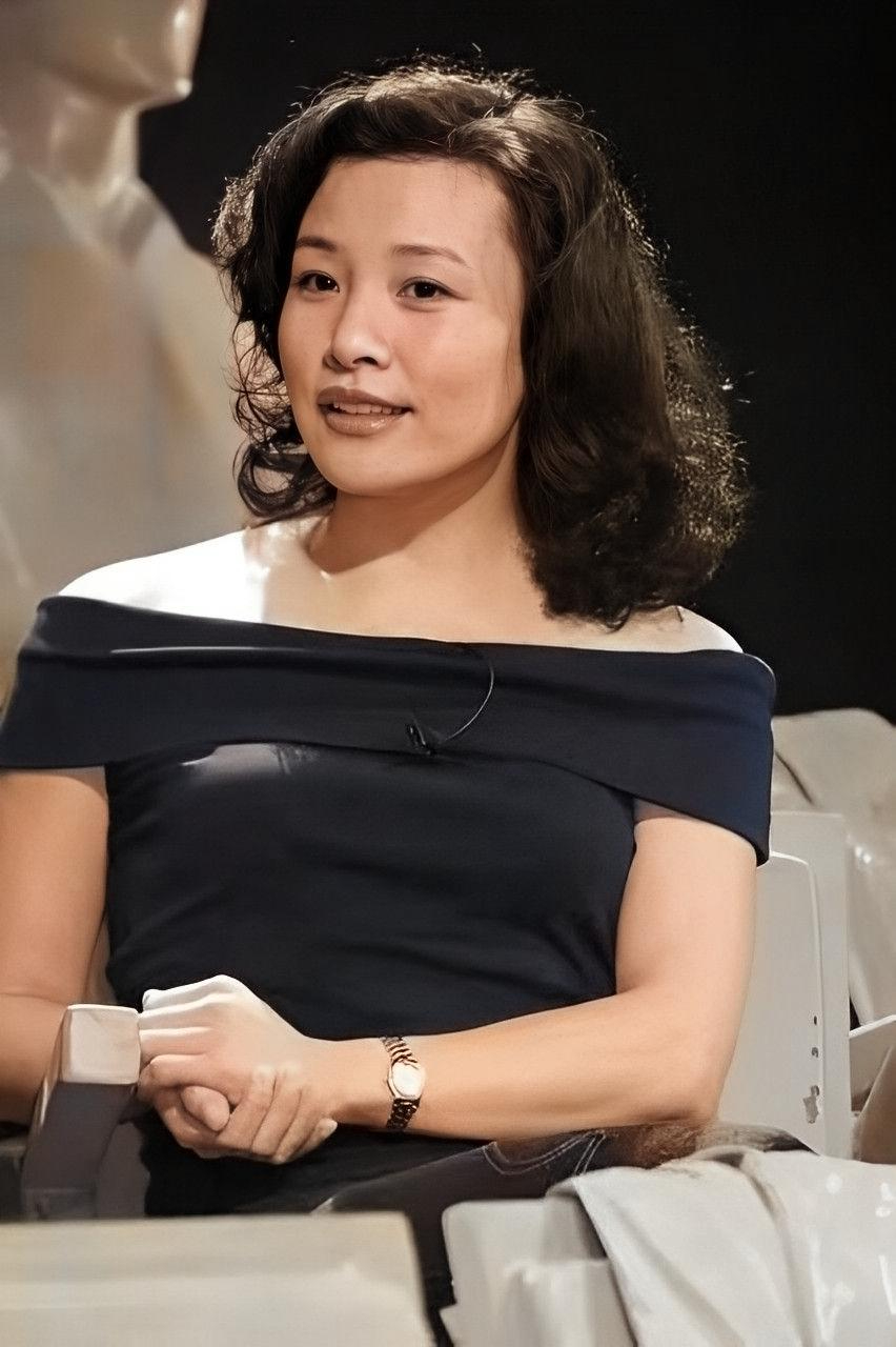 1985年,陈冲在春晚的舞台上说:"我本来不想来的,但一想到今年是我的本