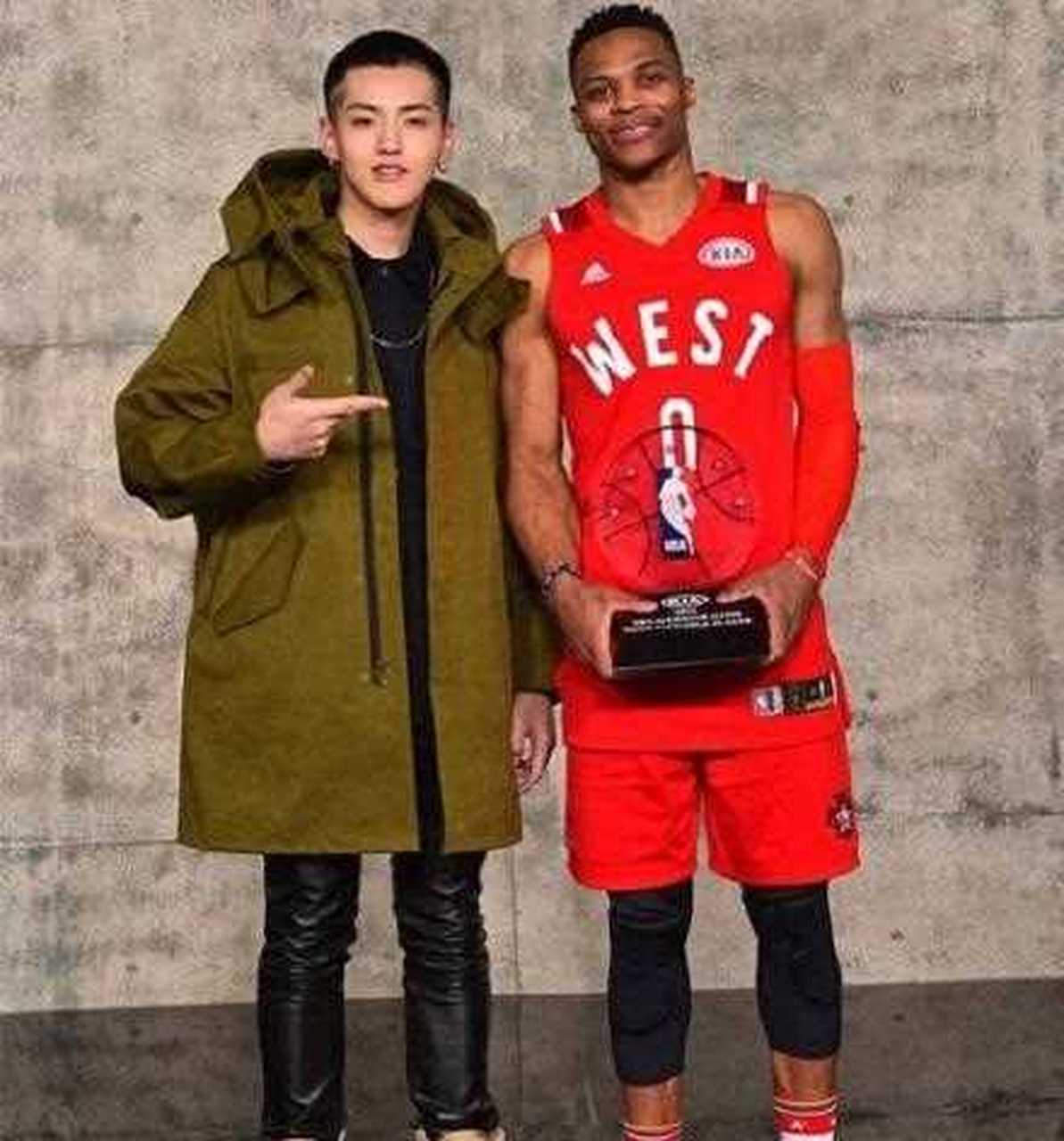 吴亦凡和nba明星合照,想不到他人脉这么广