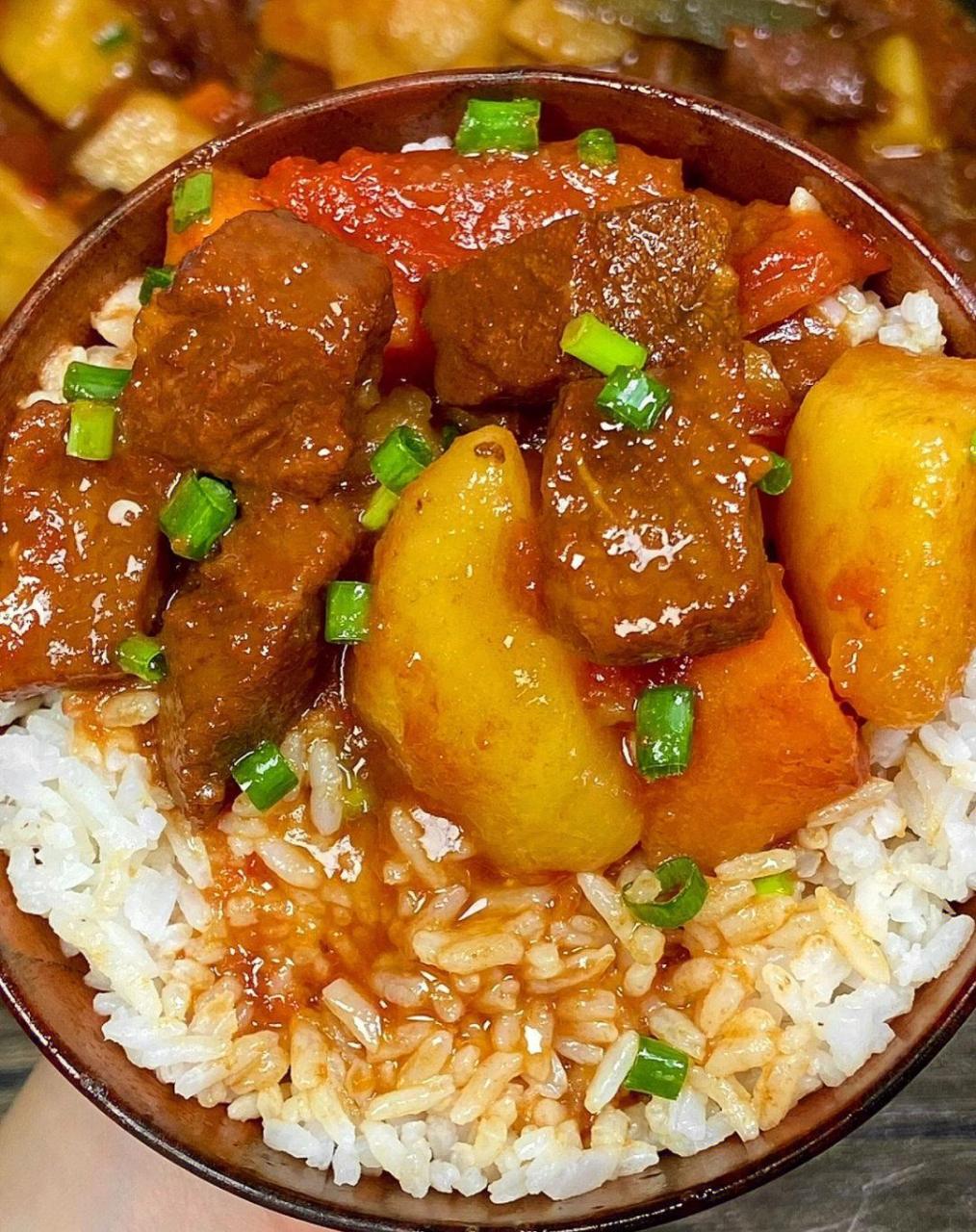 土豆炖牛腩!