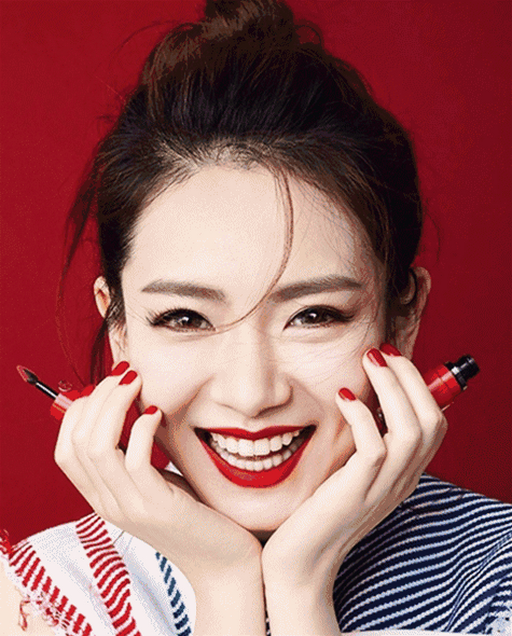 没想到戚薇居然也是混血儿