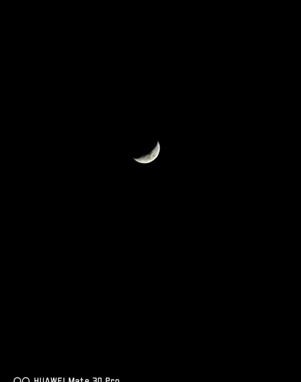 用华为mate30pro拍月亮