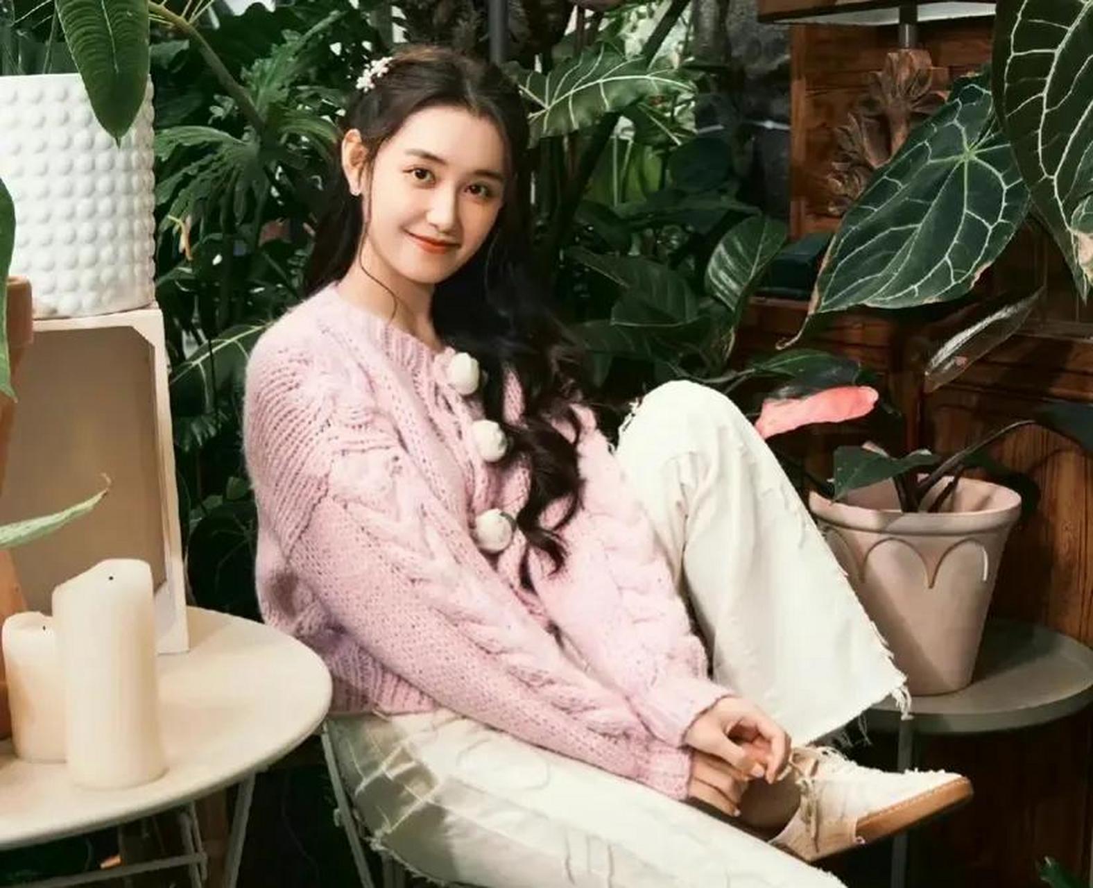 gif创作人# 蒋依依原来是1/4的中德混血,她的爷爷是德国人.