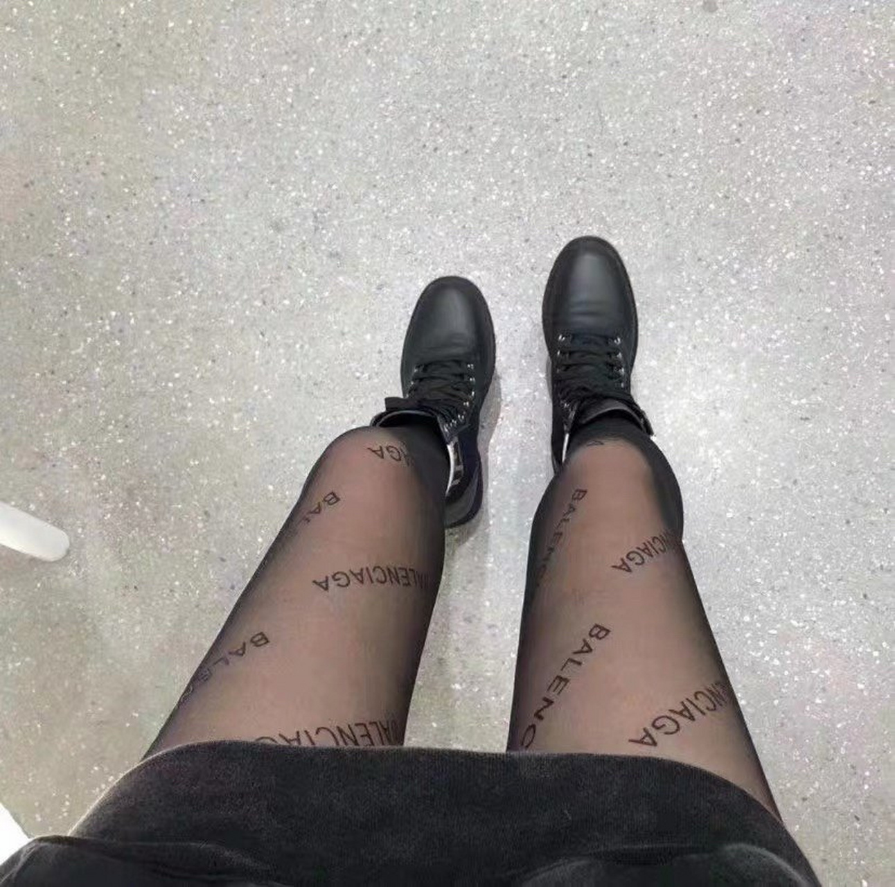 巴黎世家丝袜#美女黑色丝袜