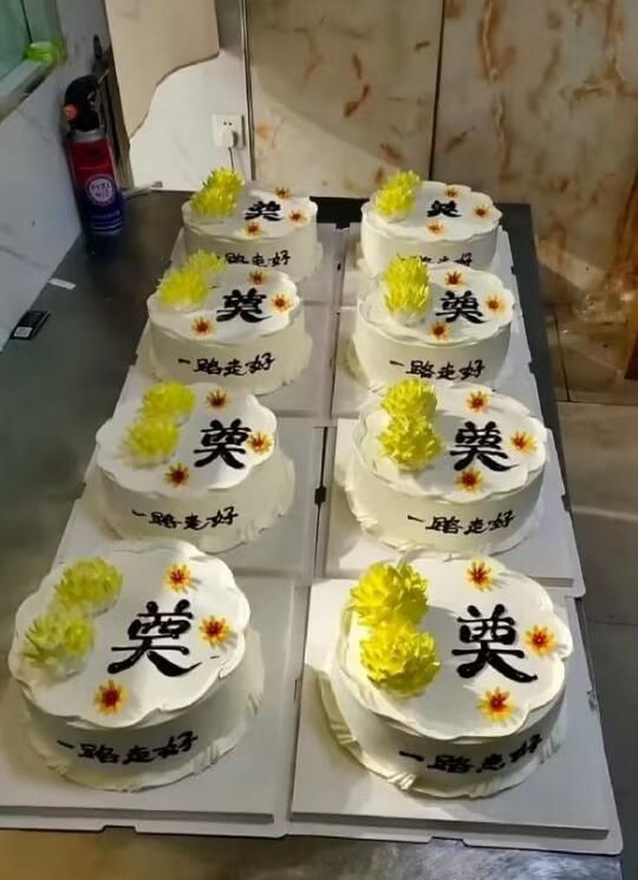 开了5年蛋糕店,头一次接这种大单子.