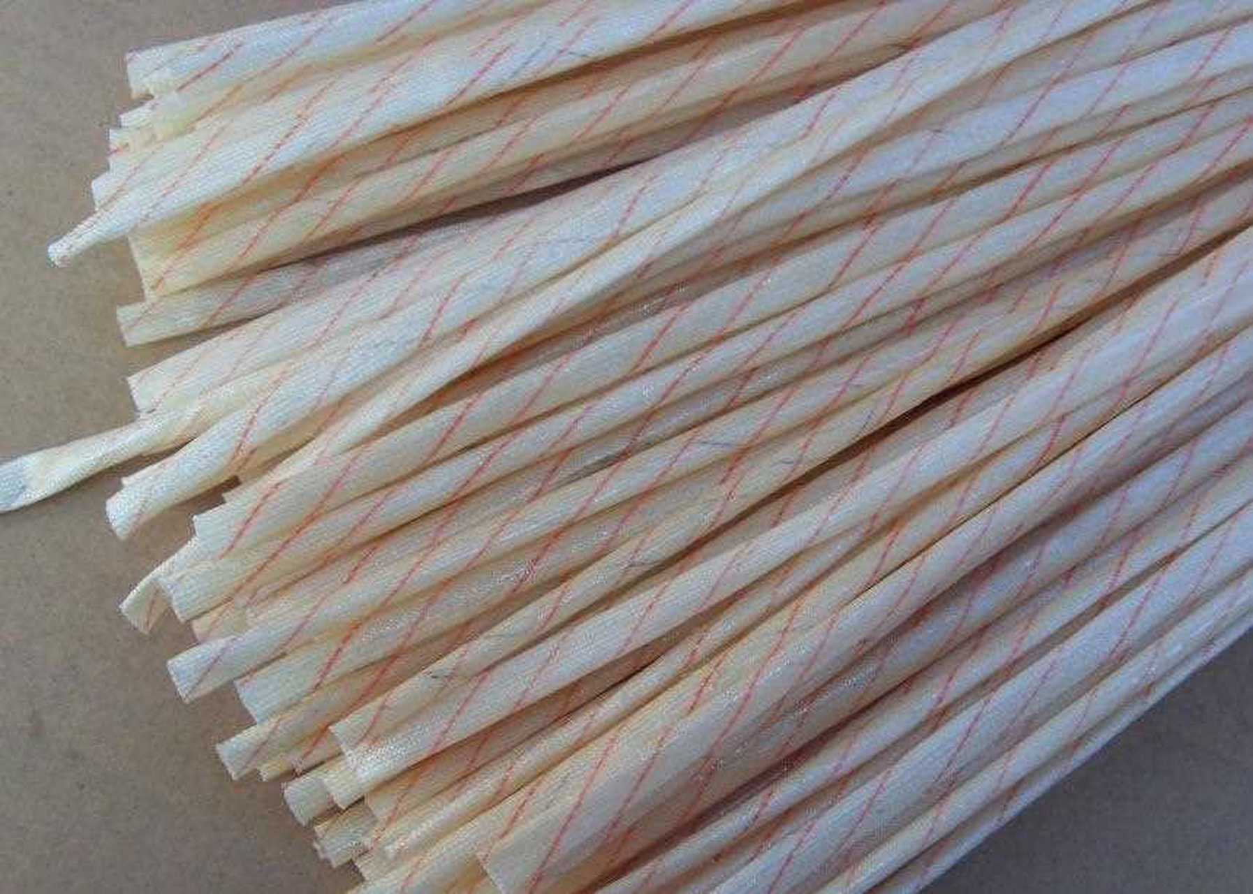 一,黄腊管         黄腊管是电器绝缘漆管,具有良好的绝缘性,柔软性