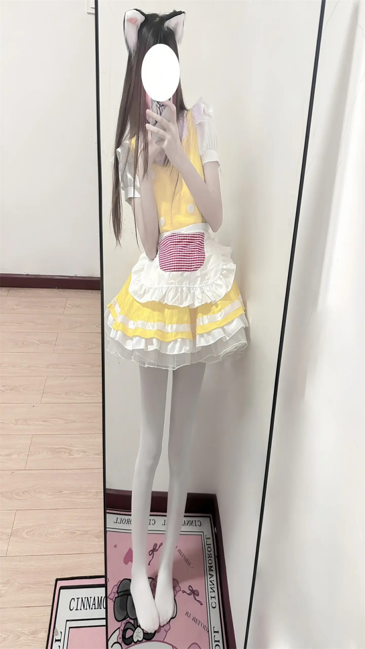 白丝yyds#大长腿美女# #大长腿美女# #美腿白丝袜# #美腿白丝袜# #白