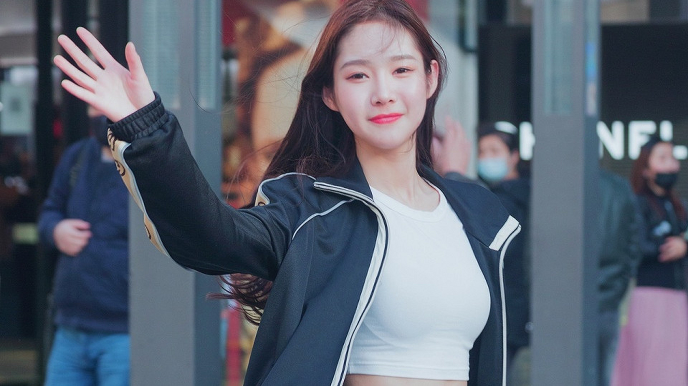 风一样的美女网红潘小彤