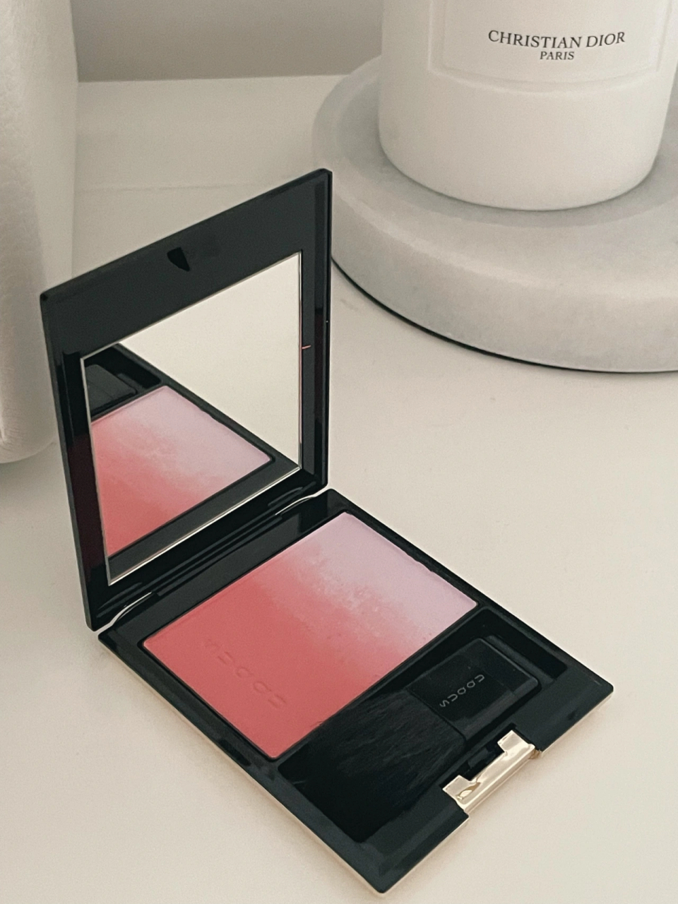 suqqu 腮红06 suqqu 06春堇 超级美的一款渐变腮红 上脸是那种淡淡的