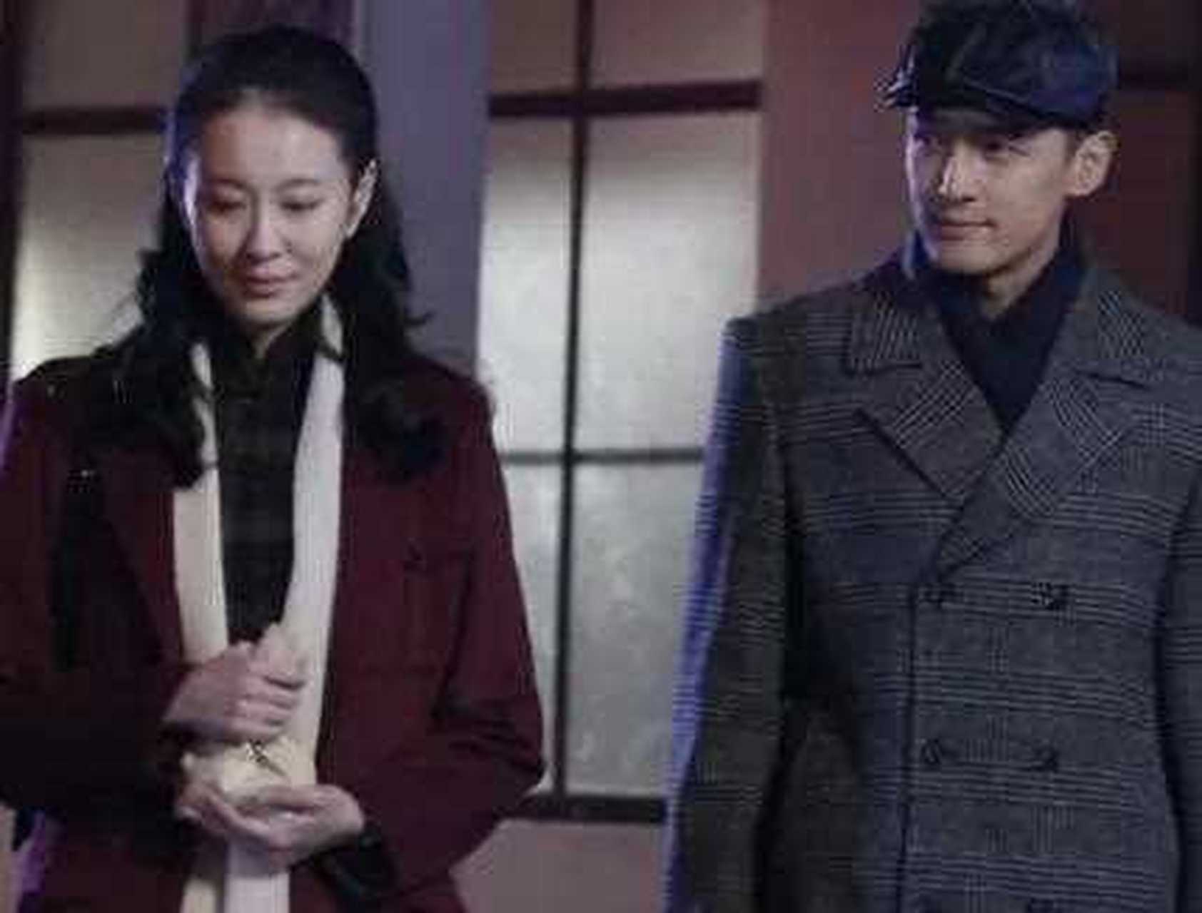 《伪装者》拍摄时,饰演"程锦云"的王乐君,不慎滑倒,锁骨严重骨折,立刻