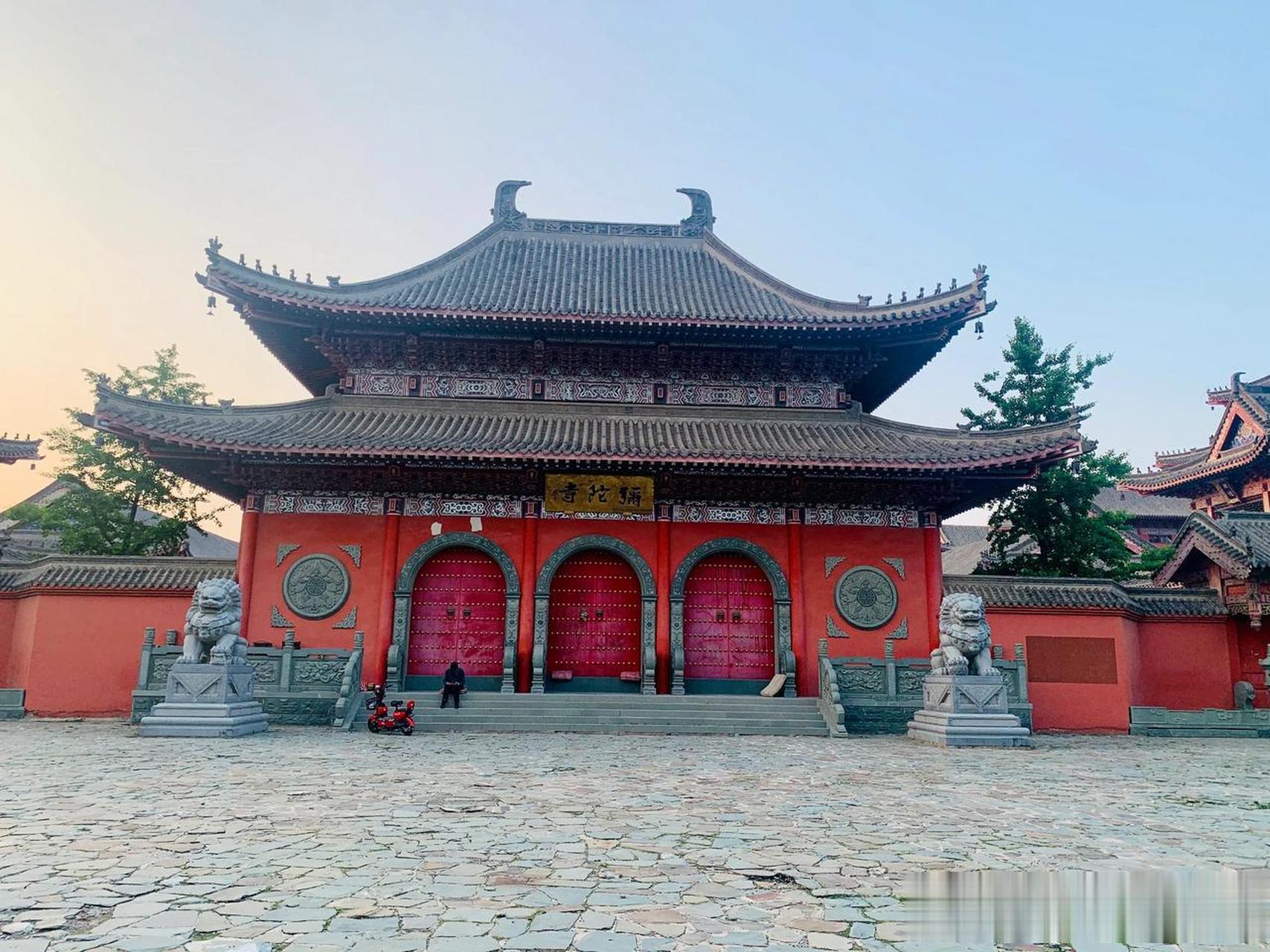 白塔堡镇的白塔(无垢净光塔).