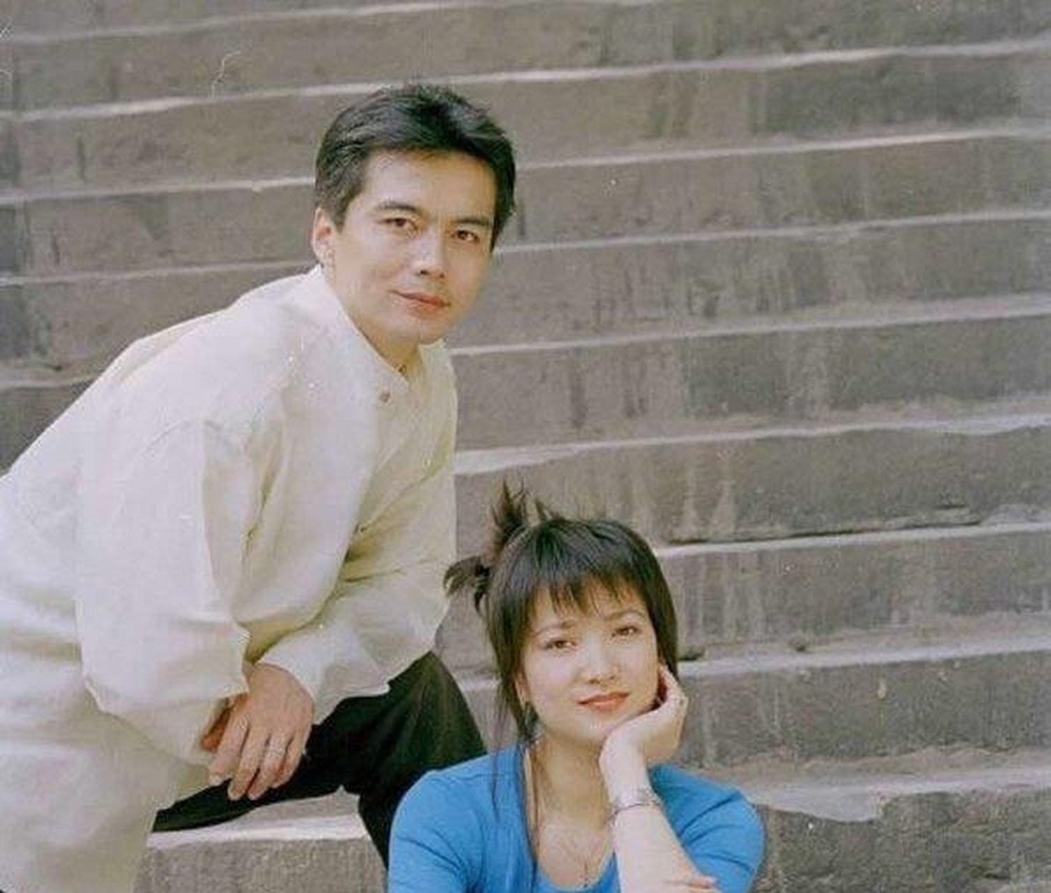 早在许亚军将前妻张晞气的心脏病复发时,就可以看出来,此人是一个非常