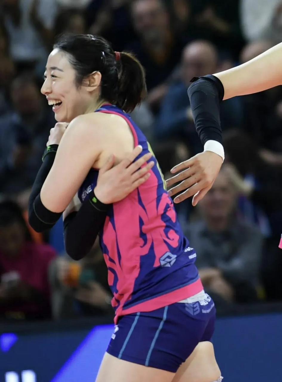 中国女排 姚笛的确水平很好,一个球队,一般情况下只有两个二传的名额