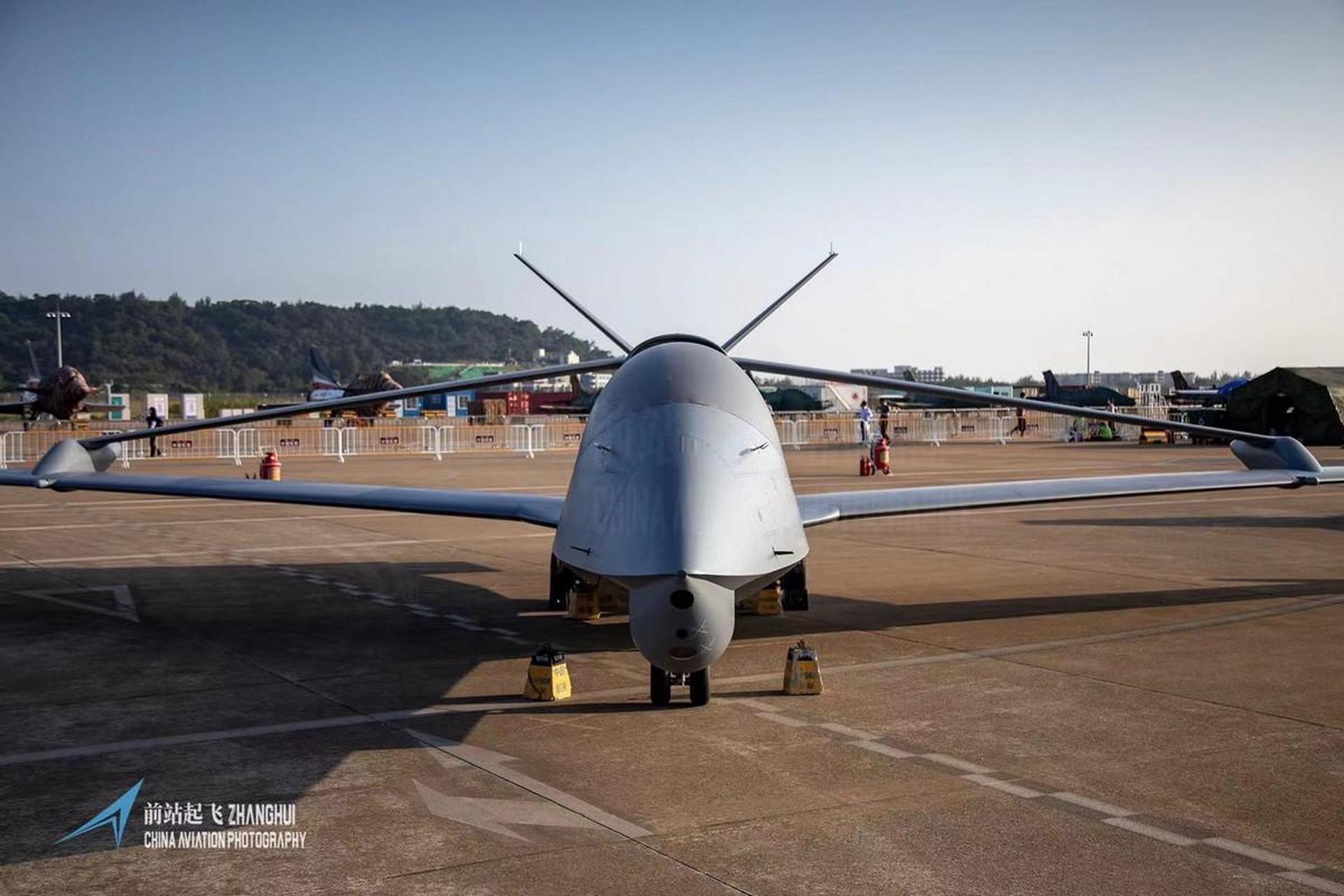 美伙同盟友围堵中国,解放军主动出击,无侦7抵近菲律宾.这架无侦7无人