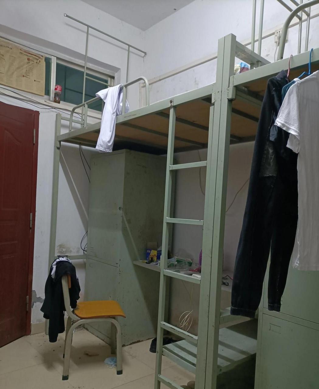 江门金莱特电器厂的宿舍环境,让人头皮发麻.