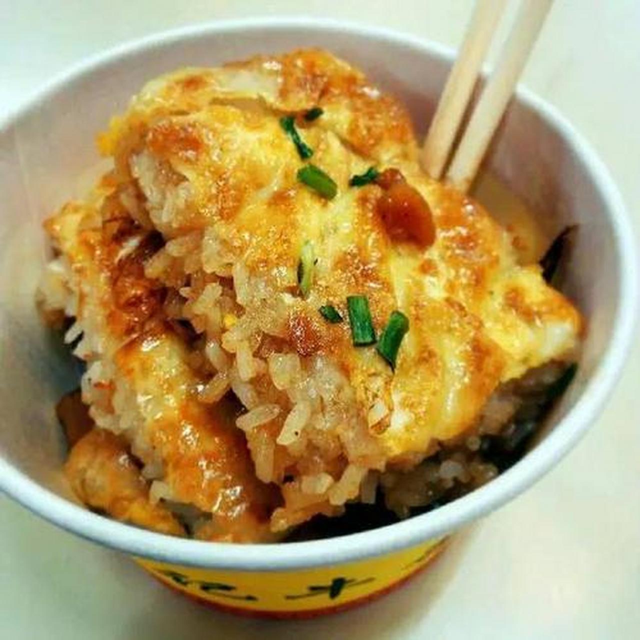 提到豆皮,老武汉人脑海里肯定会有老字号【老通城】的一席之地.