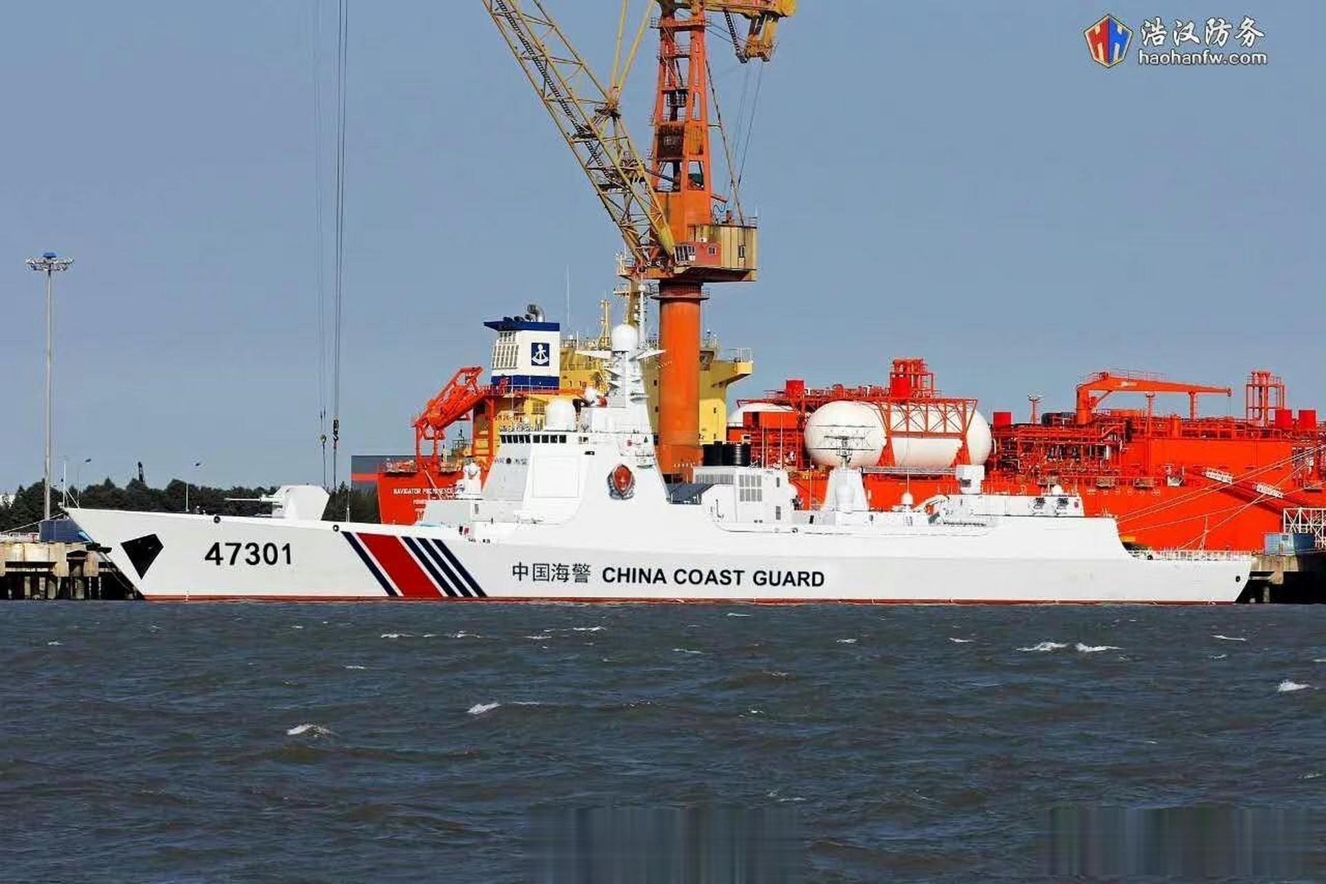 话说,海警版的054a首舰已经下水了,而且看起来未来建