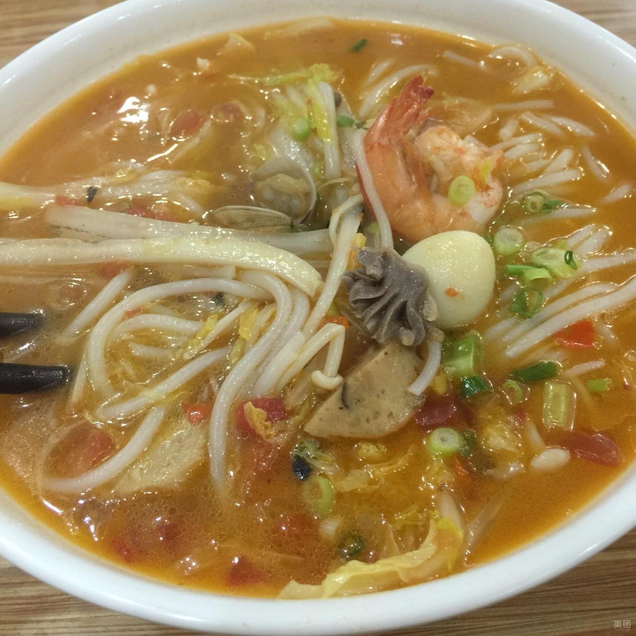 广西人最爱的八仙粉:这是广西南宁的汉族特色小吃,南宁市民喜爱的风味