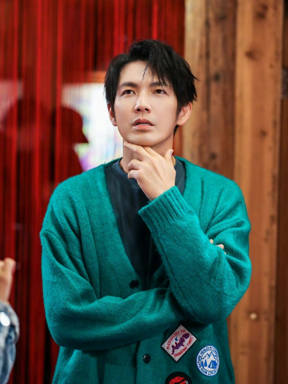 难怪48岁的钟汉良都不会老 尽管已经47岁,小哇的身材和皮肤状态依然