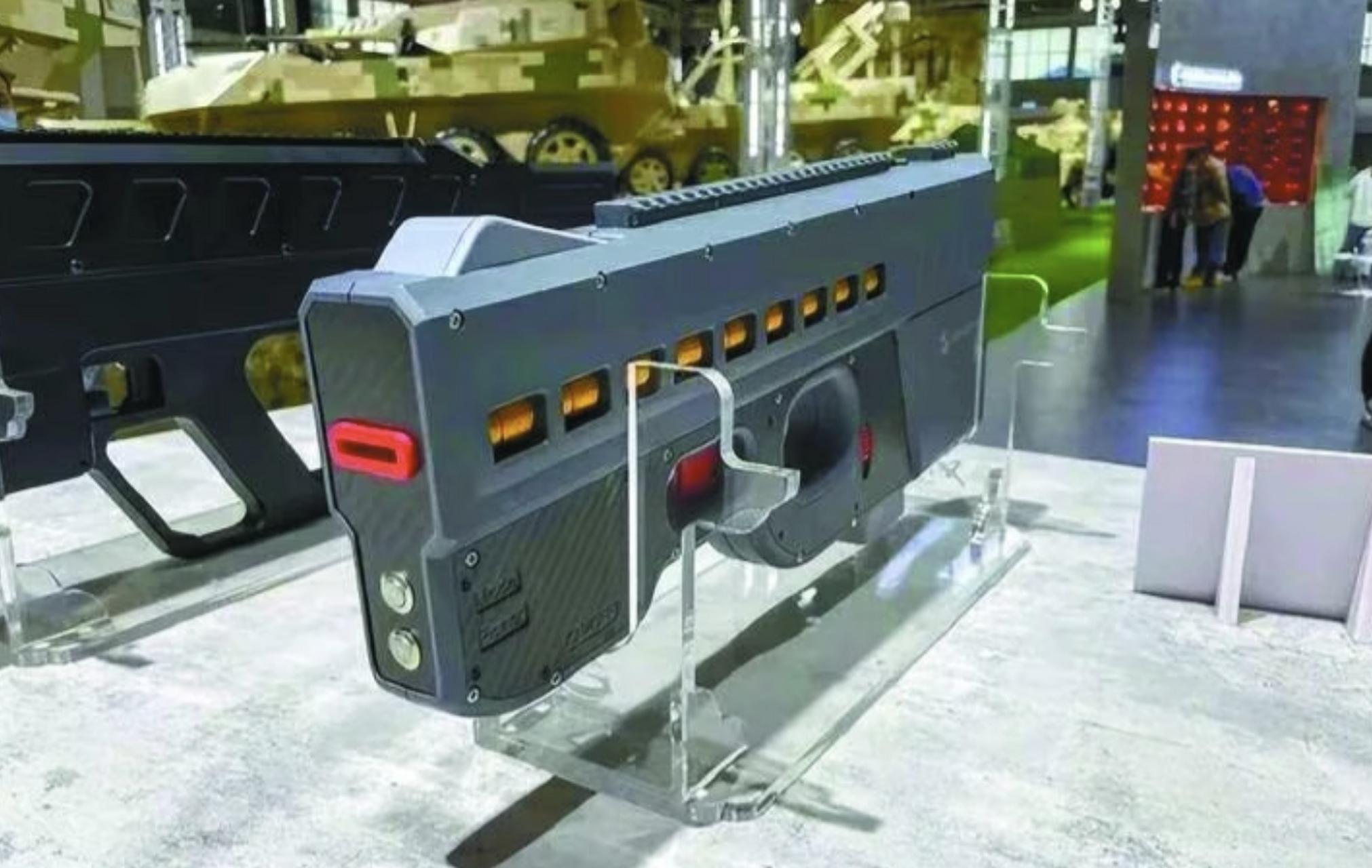 国产电磁步枪获重大突破,未来或成特种部队标配.大家对电磁步枪的印象