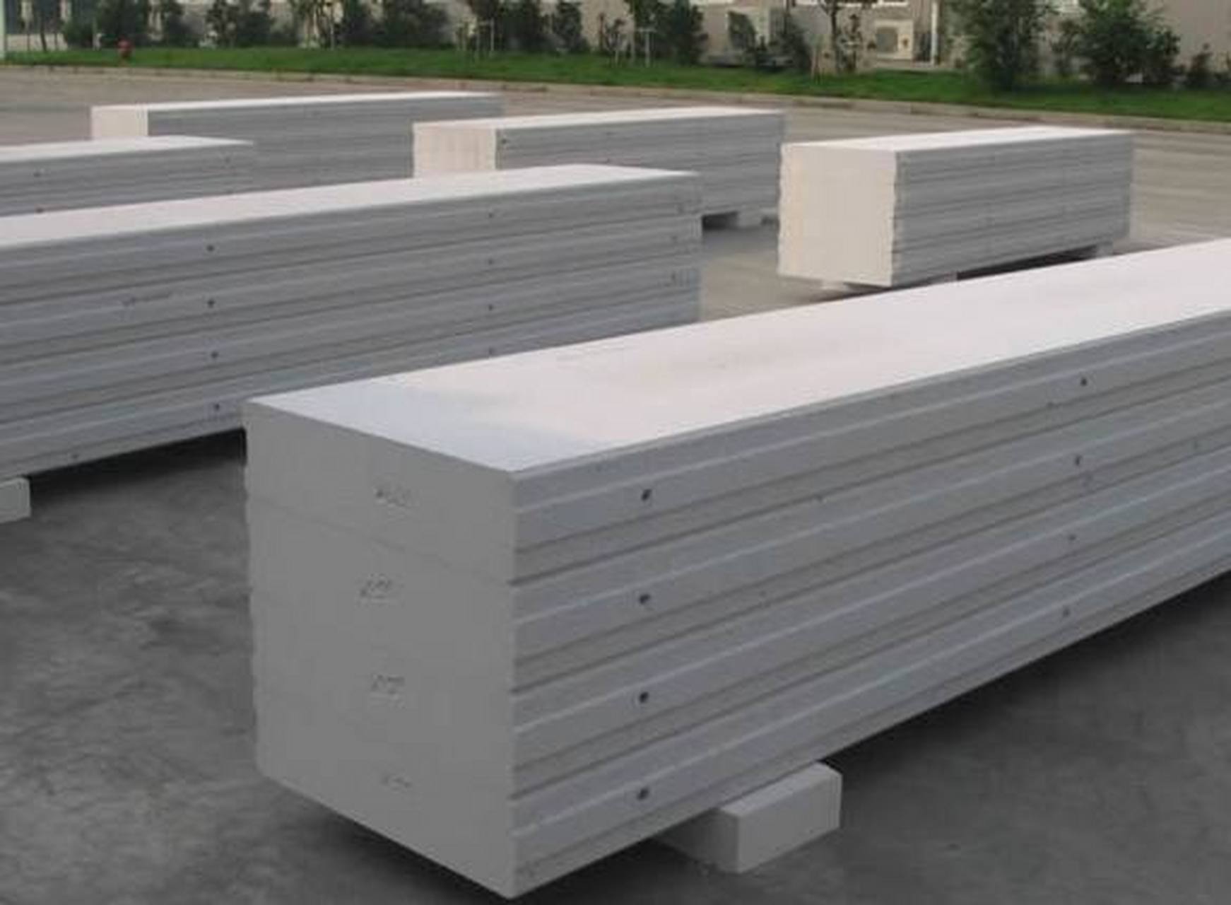 山西雷创alc防火板是一种基于蒸压加气混凝土(alc)技术制造的防火板材