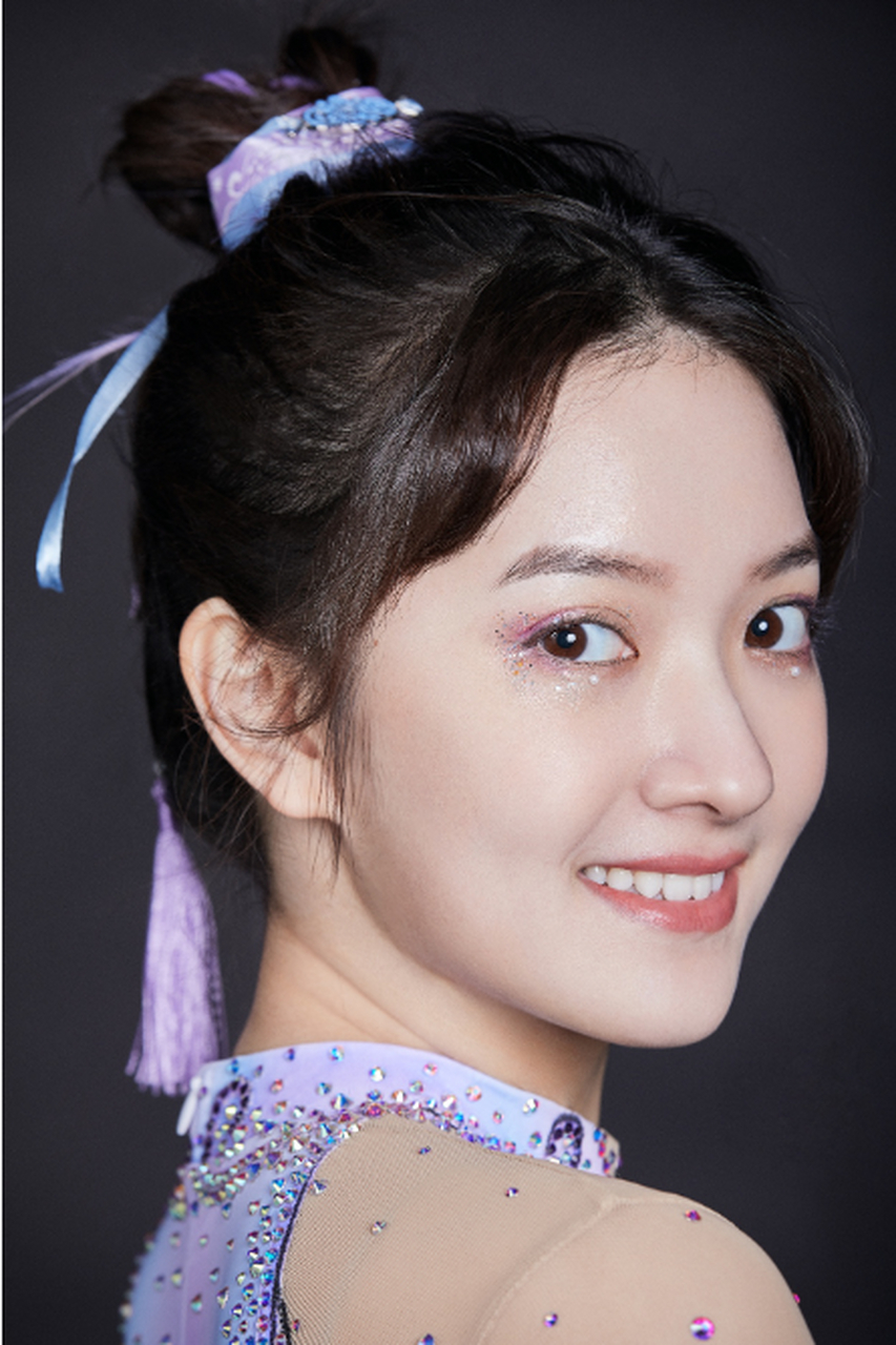【马雪阳谭咏雯公开恋情,网友:太甜了!