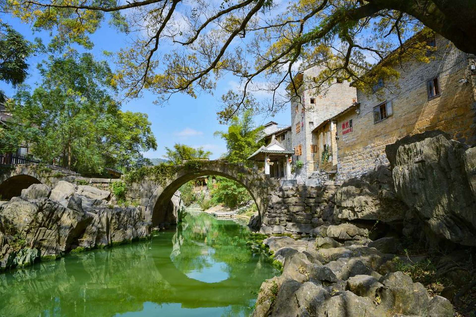 黄姚古镇位于广西壮族自治区贺州市昭平县,是一个具有千年历史的古镇