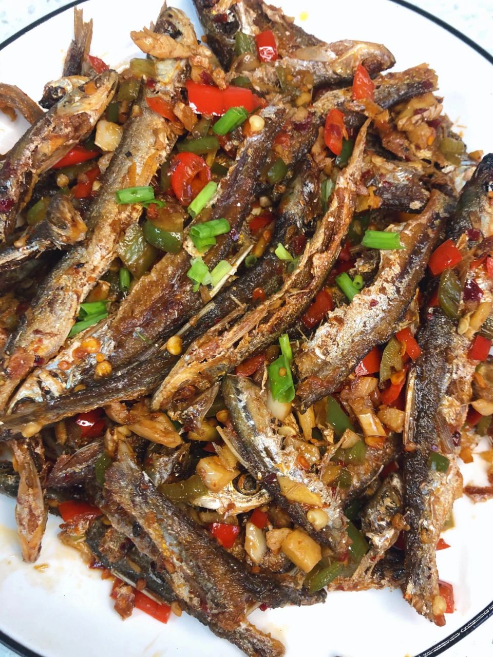 小杂鱼煎的脆脆的,真的很下饭哦!嘎嘎好吃!