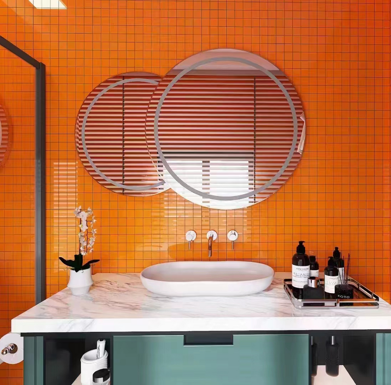 橘色橙色的马赛克瓷砖,超级亮眼的存在,在卫生间浴室铺贴,很有氛围感.