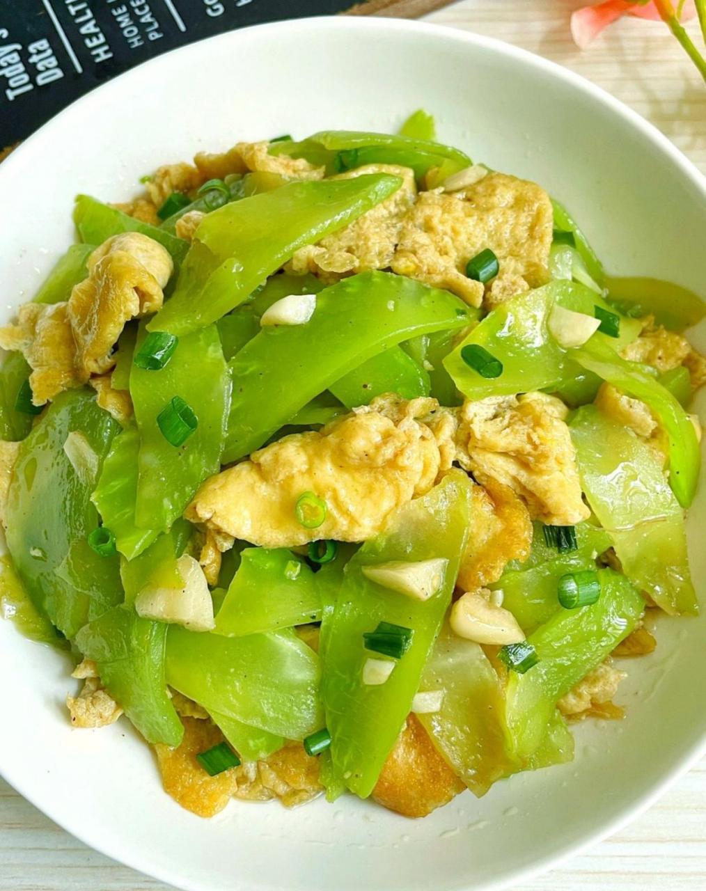 莴笋炒鸡蛋 超级下饭的家常菜  #奇趣美食嘉年华