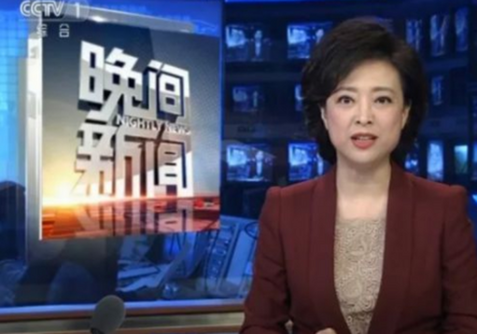 真正走实力派的主持人彭坤,为《新闻联播》头条新闻幕后配音,优质的