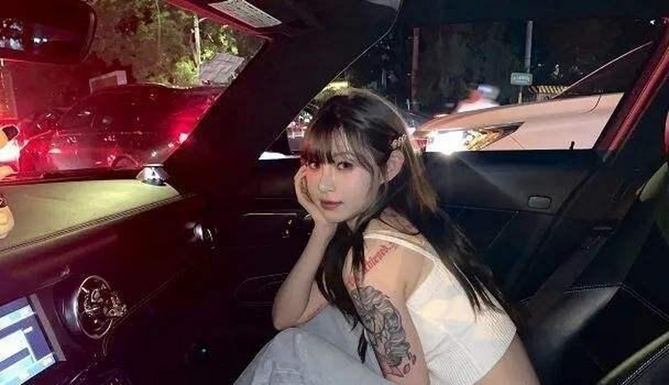 痞幼怎么全身都是纹身啊.她是怎么想的!