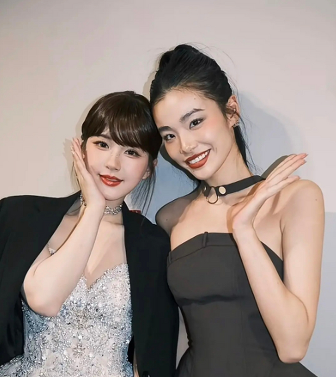 赵露思和网红同框!据说看她们对眼睛有好处