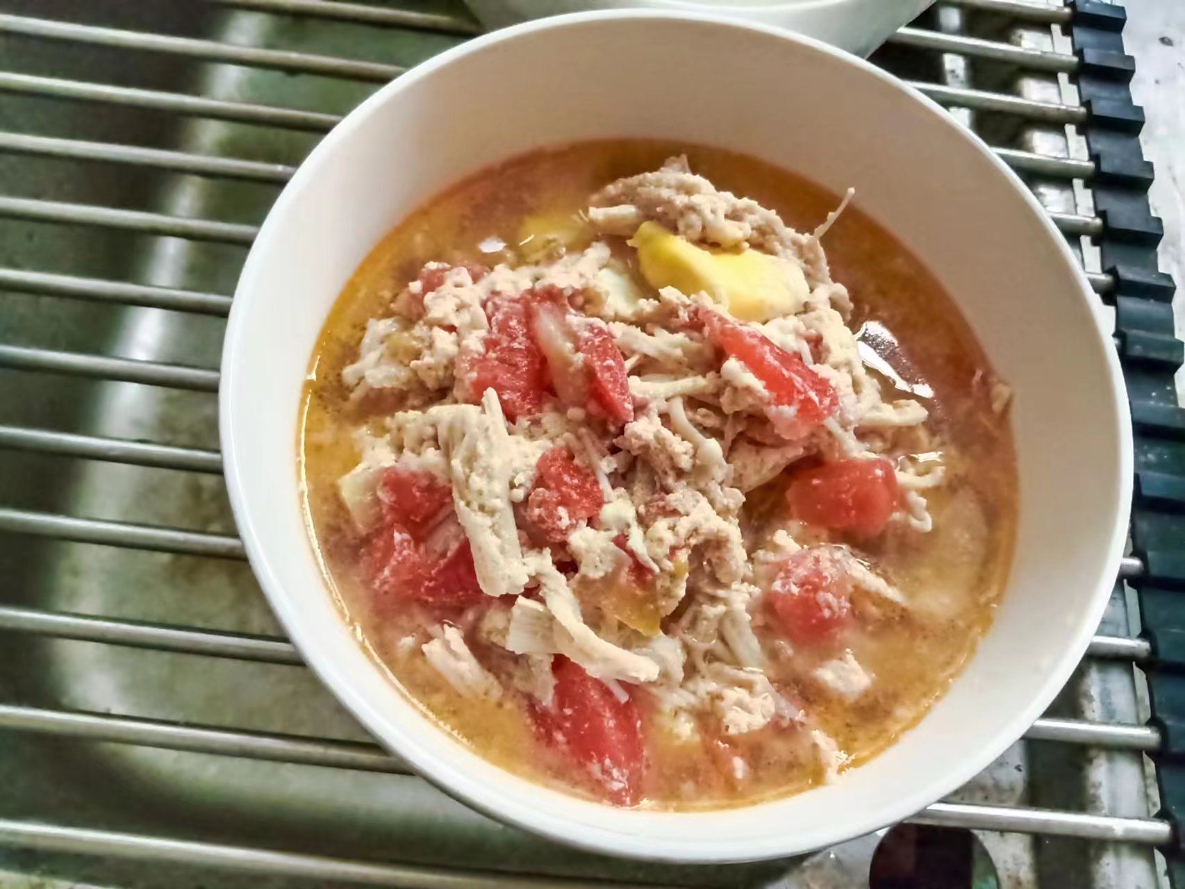 番茄金针菇鸡蛋汤