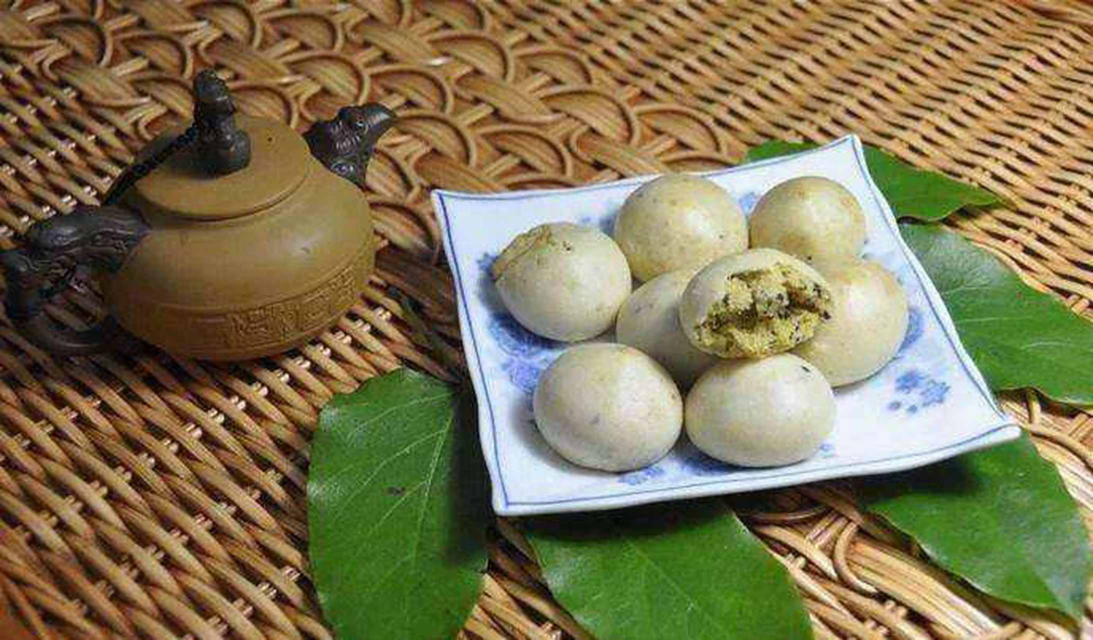 九江茶饼,它是"江西四大糕点"之一,同时也是"中国十大传统名饼"之一