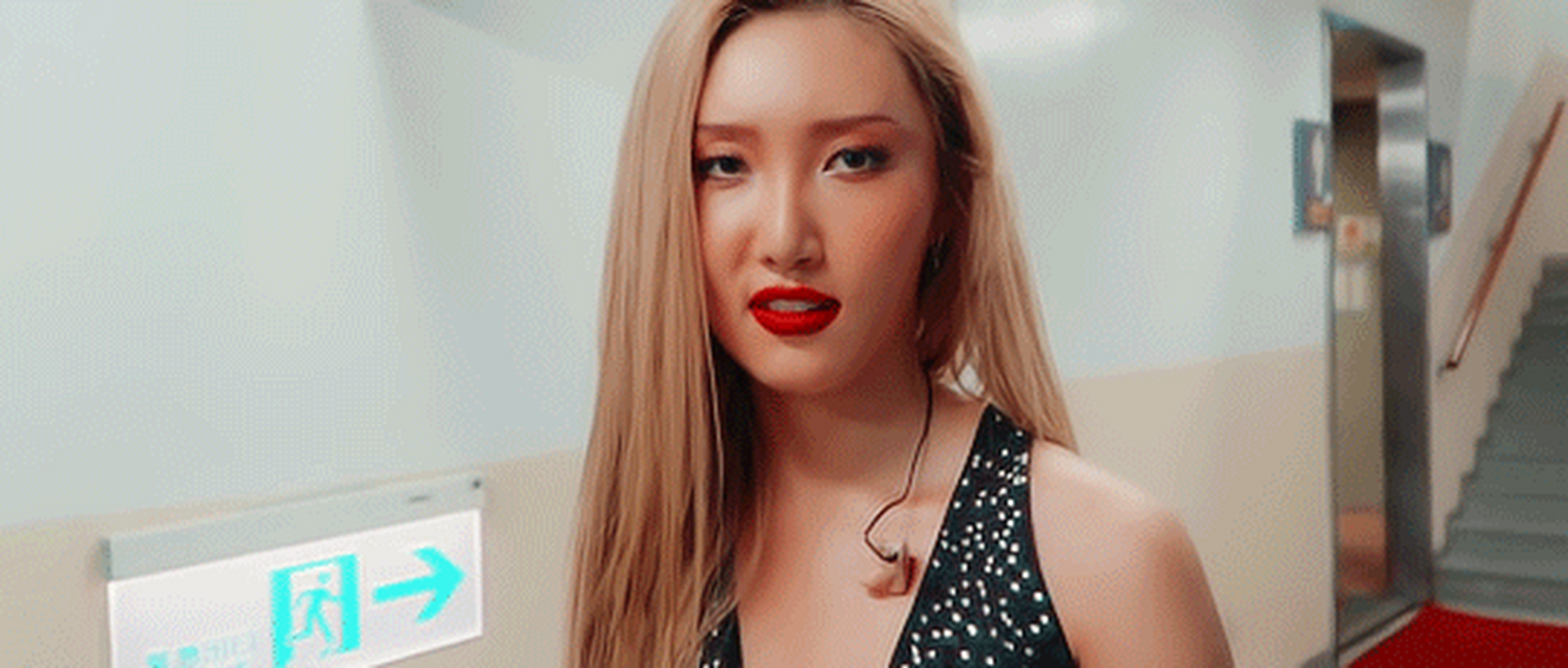 安慧真在kbs音乐节目《不朽的名曲》中以其扎实的实力和表演吸引了