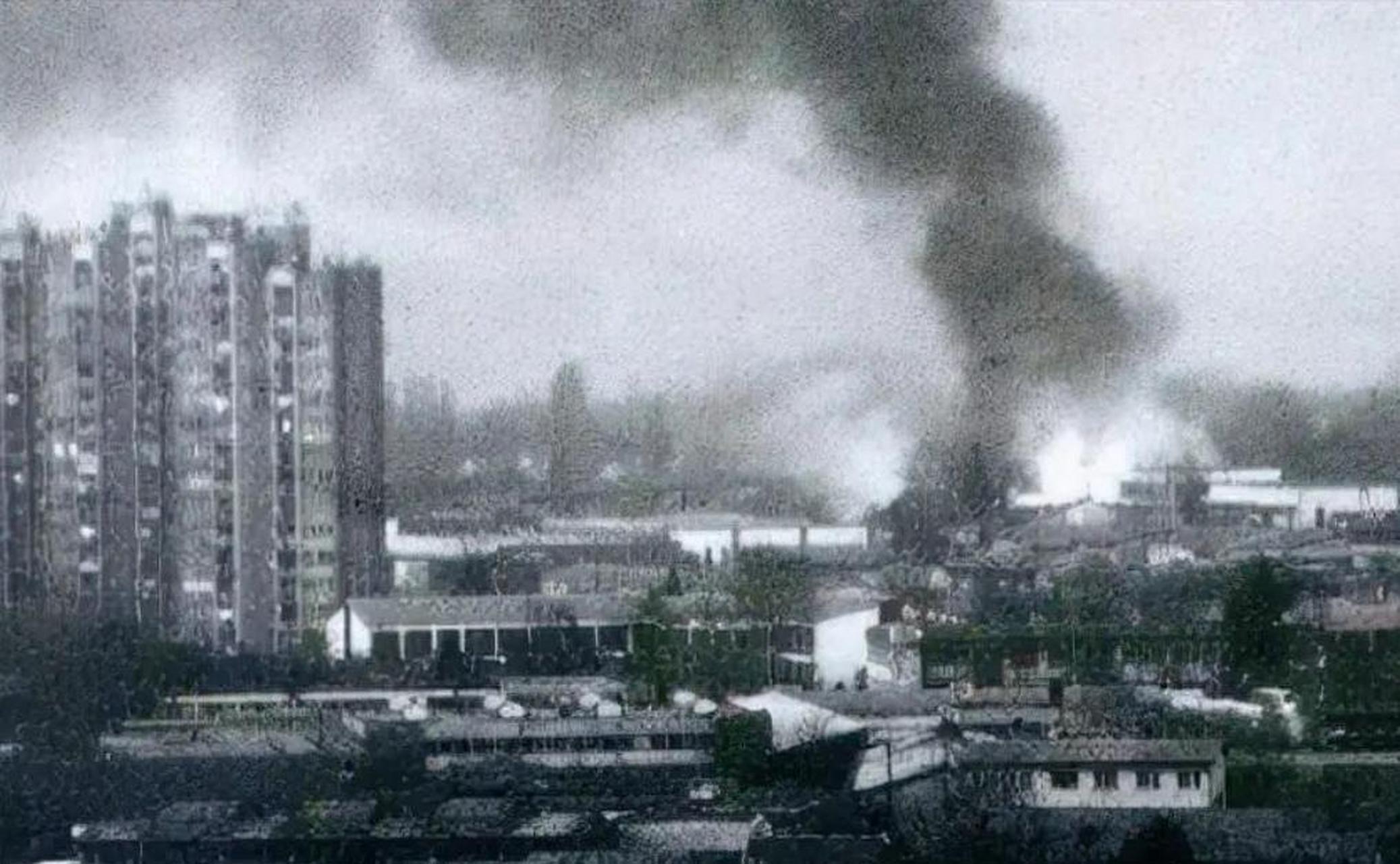 1999年,南斯拉夫大使馆被炸,美国毫无悔意,我们藏起悲愤,韬光养晦!
