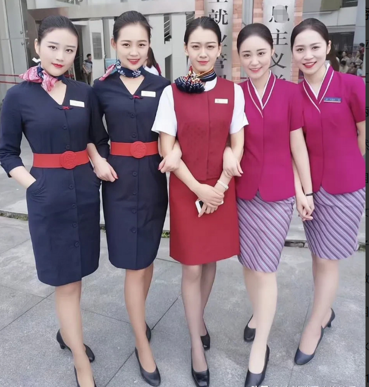 空姐合照,你觉得哪个有潜力成为小组长