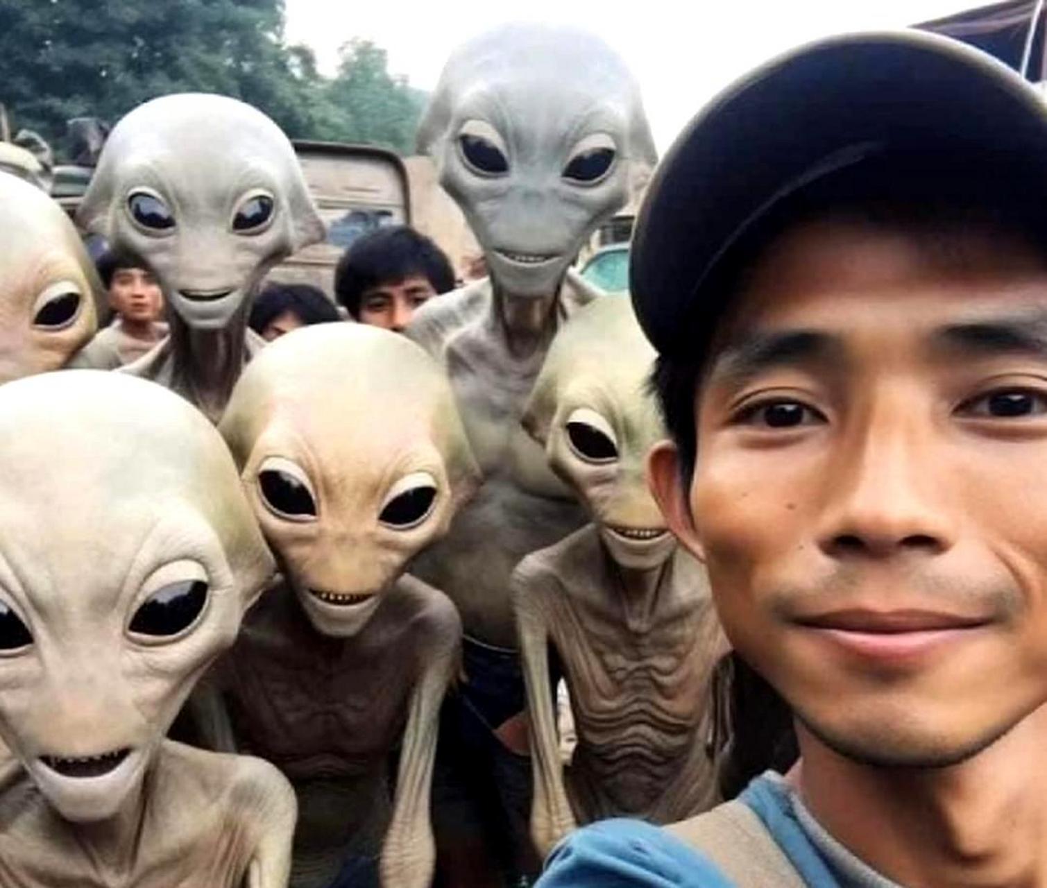 地球遭到外星人入侵