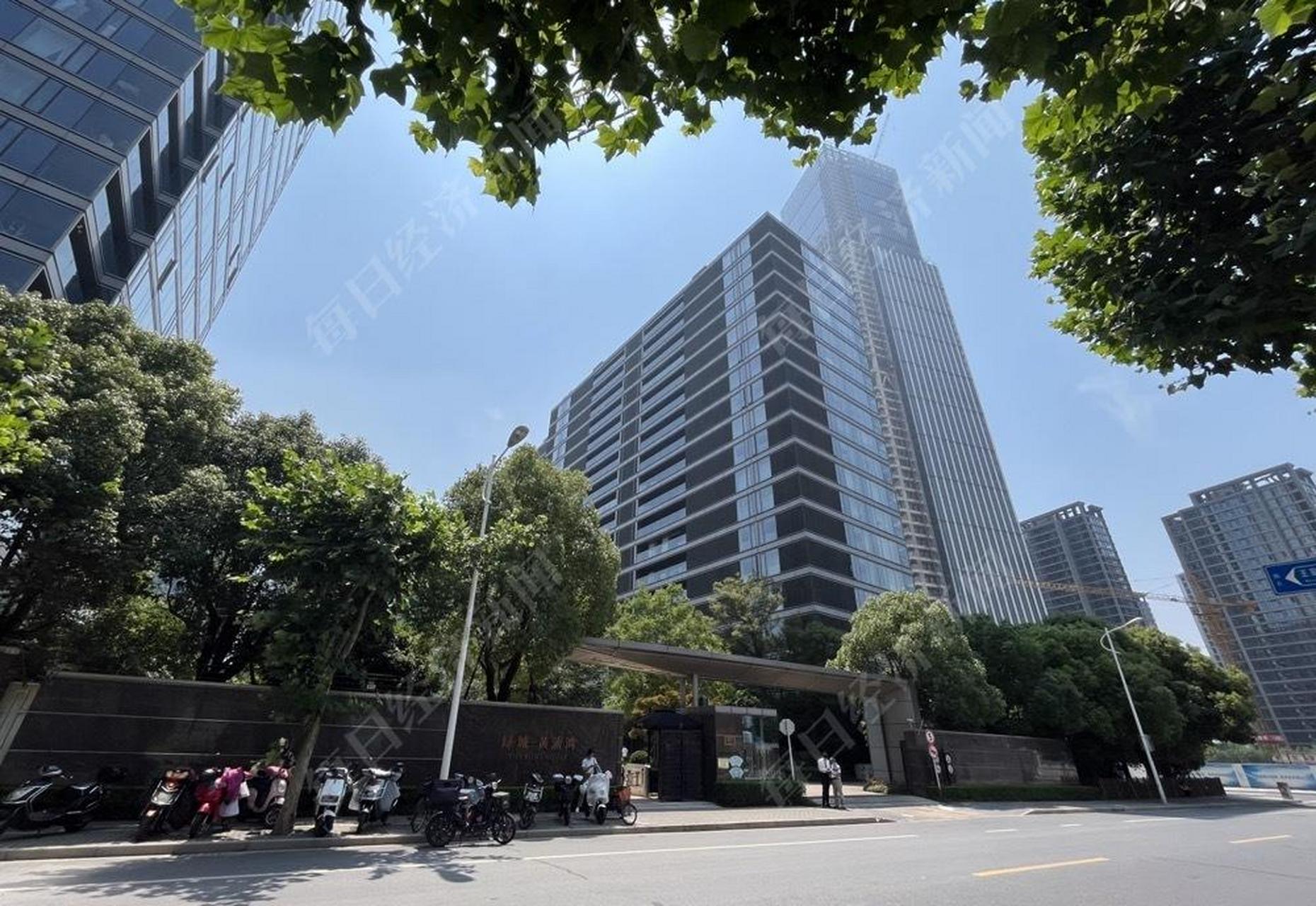 中介称"是吴亦凡的房子",上海一顶豪降价3000万挂牌:1.28亿,单价31.