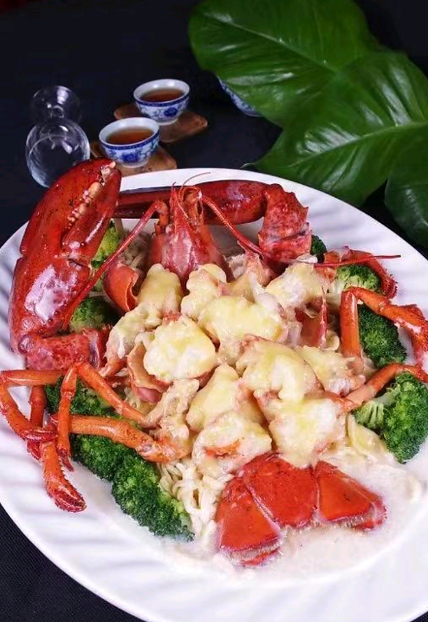 龙虾三吃是怎么做的呀,求教