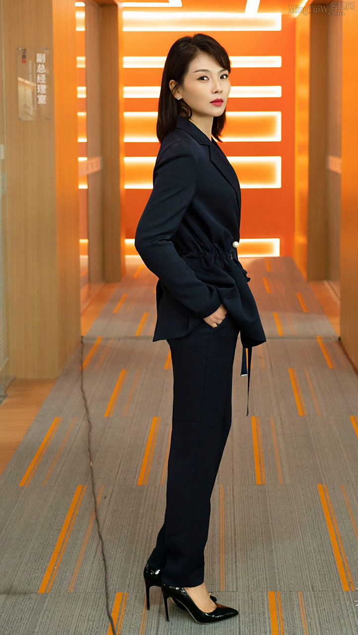 刘涛光脚剧照气质成熟魅力十足 67#刘涛