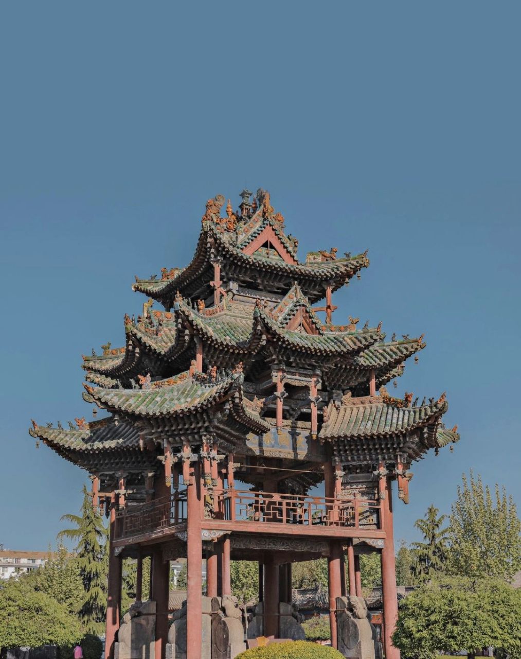 曲沃四牌楼,又名望母楼或孝母楼,位于曲沃县城东南贡院街孝母巷十字