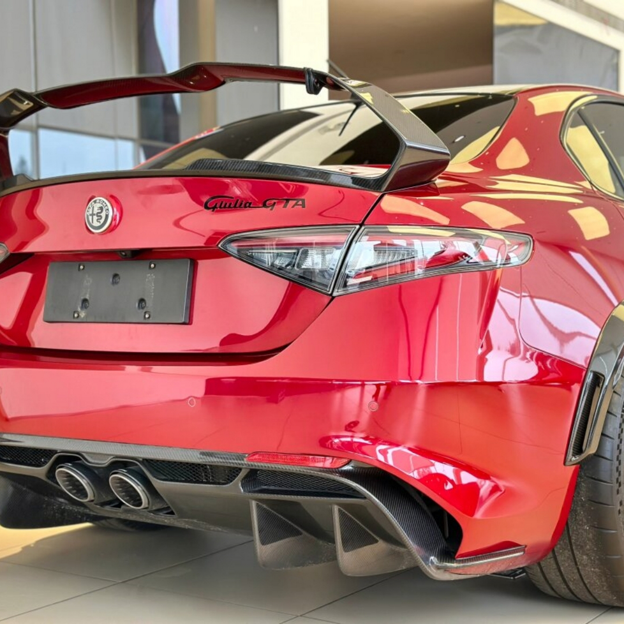阿尔法罗密欧giulia gta  阿尔法罗密欧作为一家享有盛誉的汽车制造商