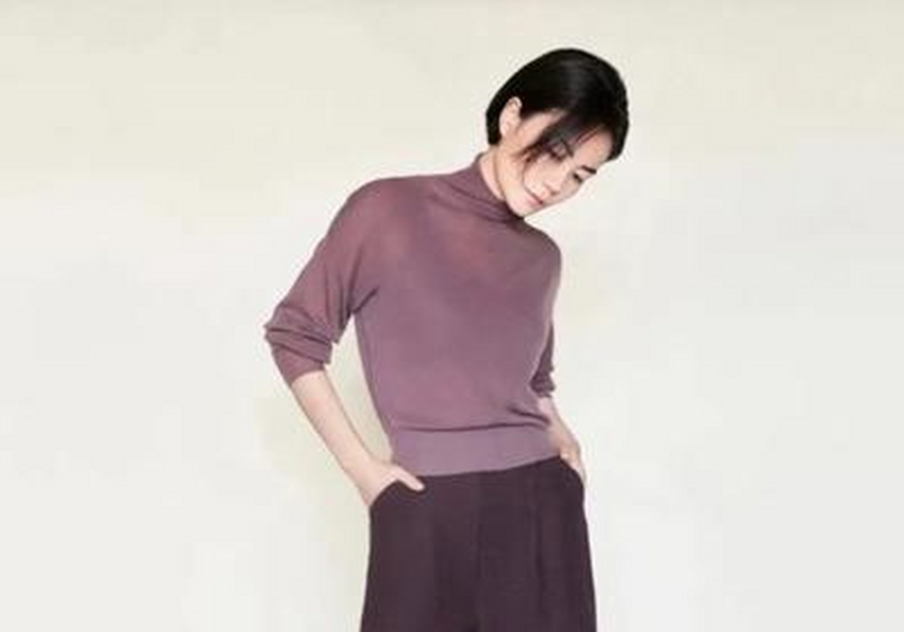 王菲高调代言拍内衣广告大片,这窈窕有致好身材也是绝了!