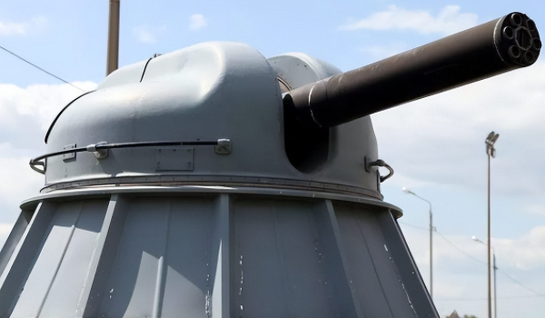 中国正在研制2030炮,专打高超音速导弹 世界最强近防炮是哪家?