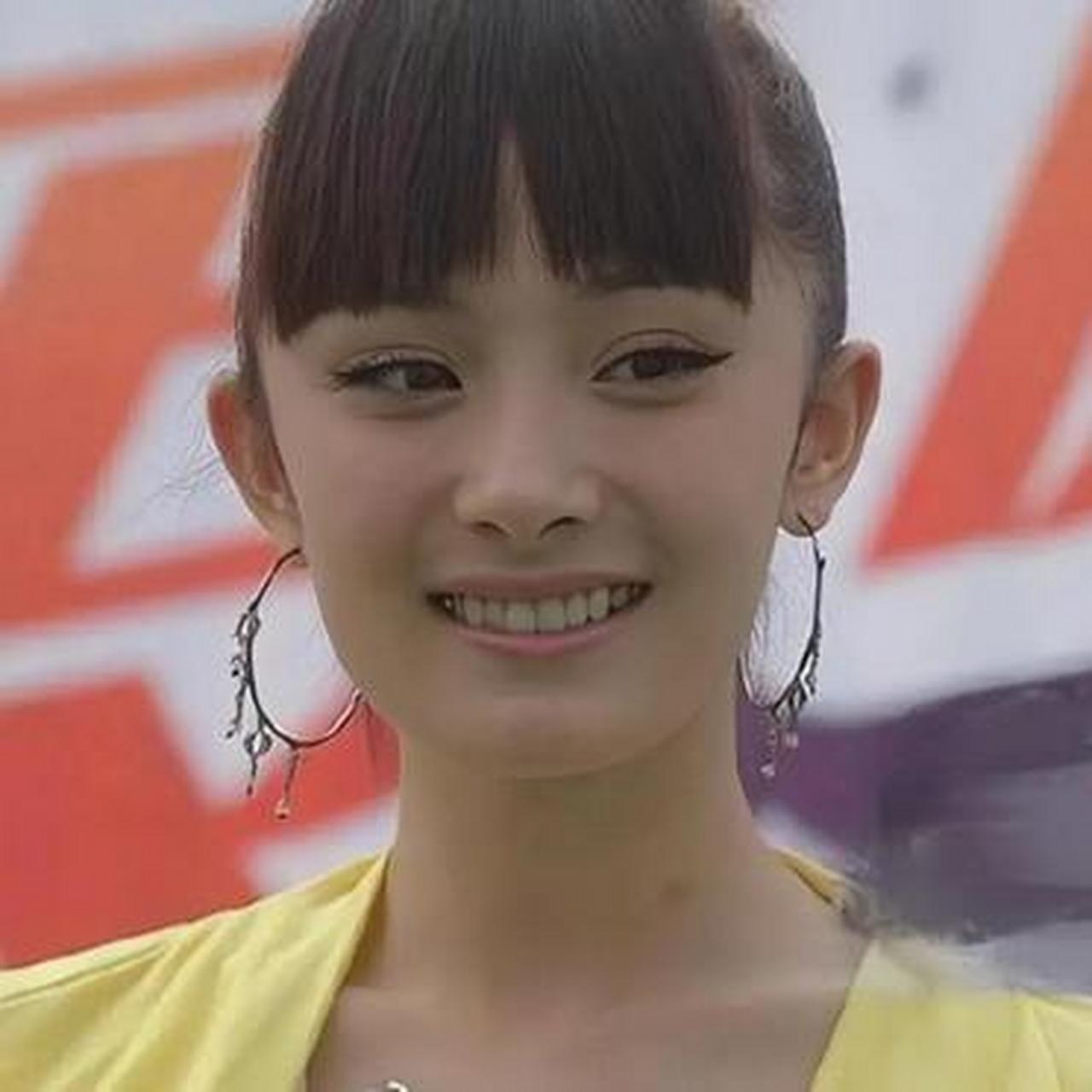 杨幂旧照,对比现在就知道有多少科技与狠活!