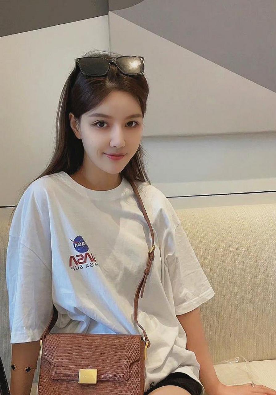 长春大学23岁美女朴昱美迷人美照欣赏,真好看