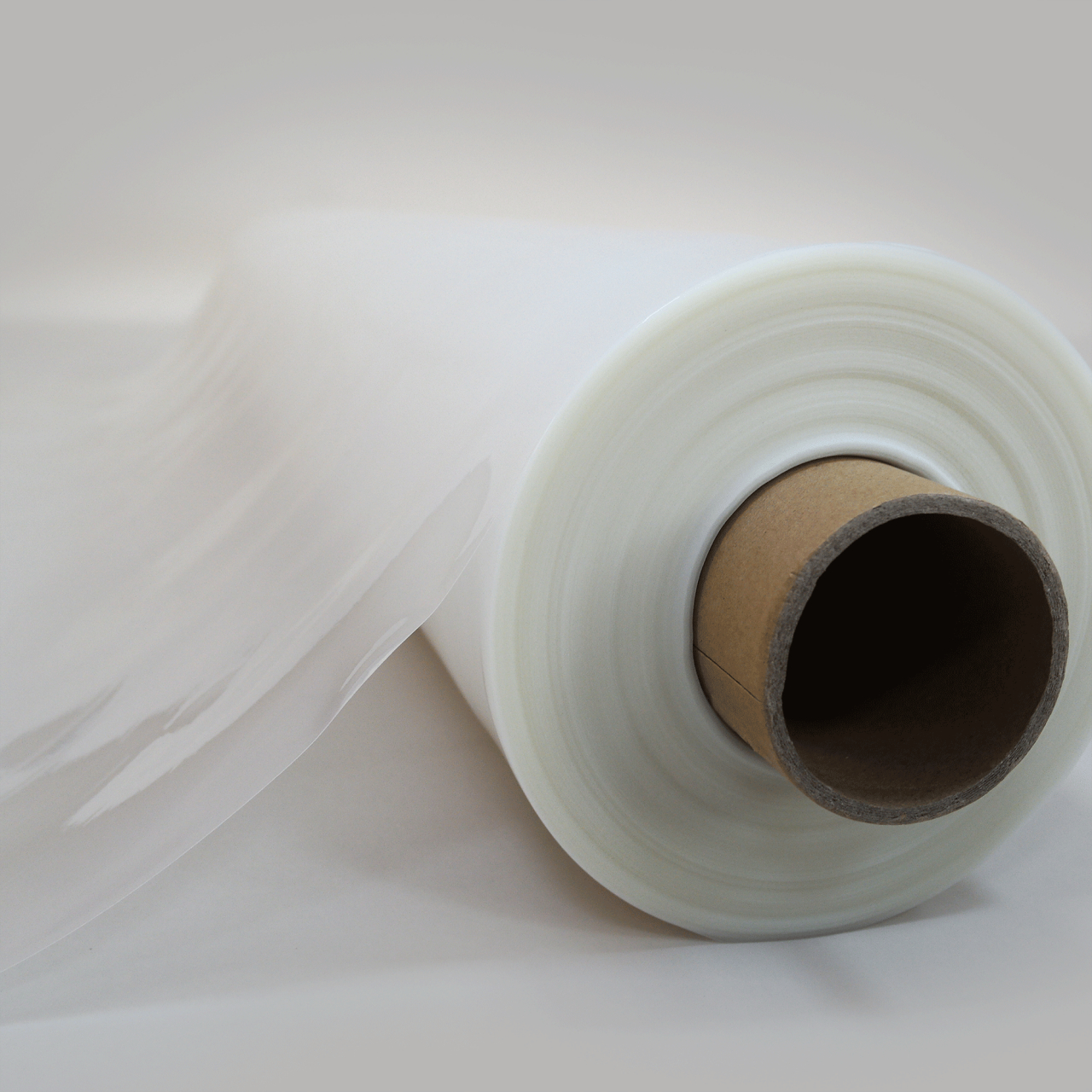 热熔胶膜# 的类型较为丰富,不同规格,属性的热熔胶膜所呈现的出的