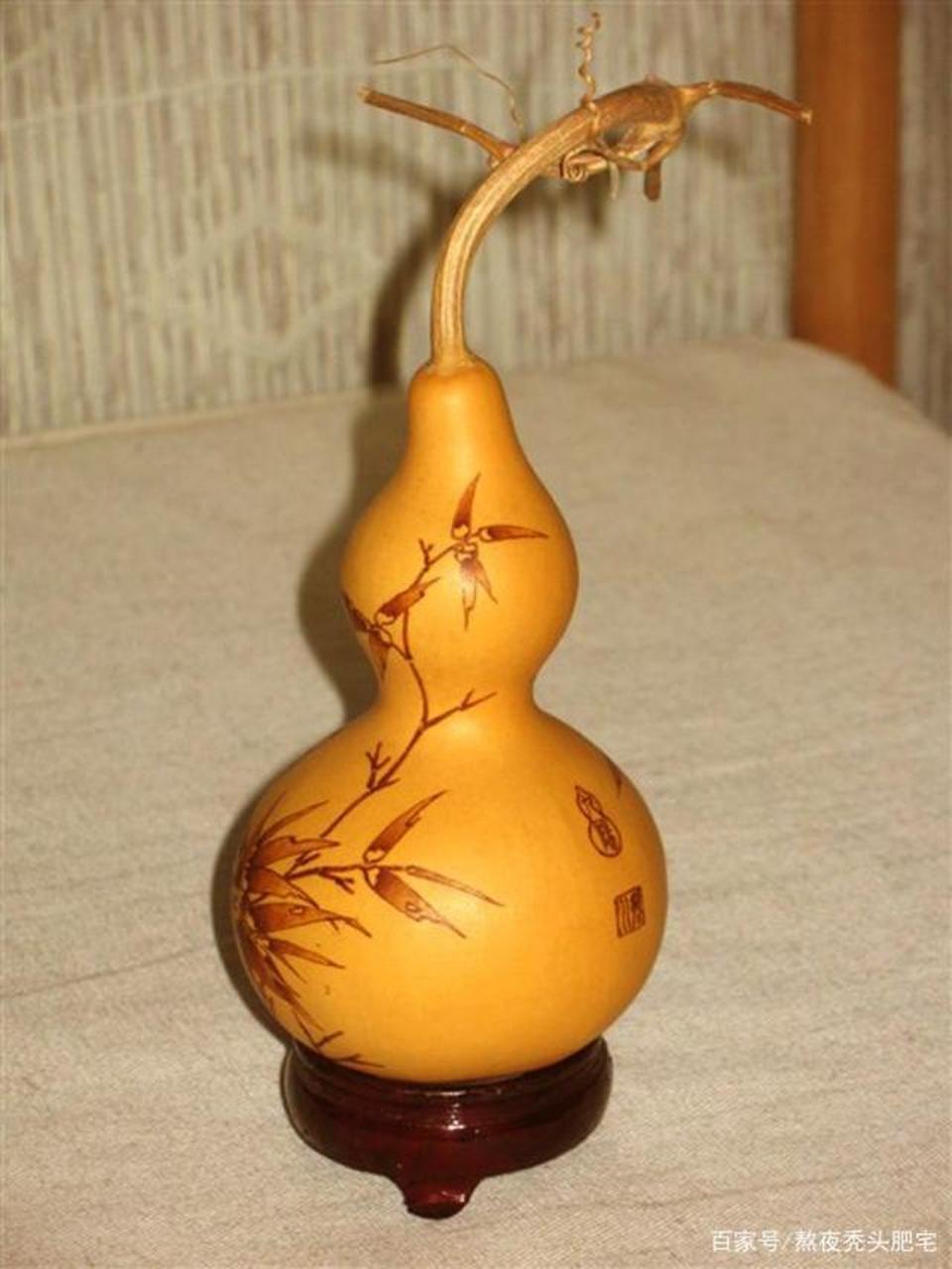 铁拐李:我这葫芦里卖的什么药 全是风油精,谁抹谁的身上冒凉风.